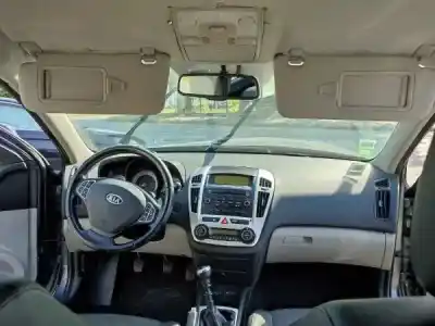 Véhicule à la ferraille kia ceed sw (ed) 1.4 de l'année 2008 alimenté g4fa