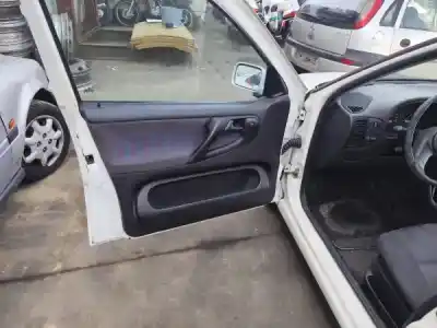 Здавання транспортного засобу volkswagen polo van furgoneta/hatchback (6n1) 1.0 року 1996 потужний aev