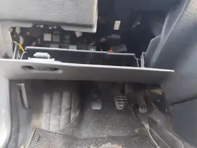 Здавання транспортного засобу volkswagen polo van furgoneta/hatchback (6n1) 1.0 року 1996 потужний aev