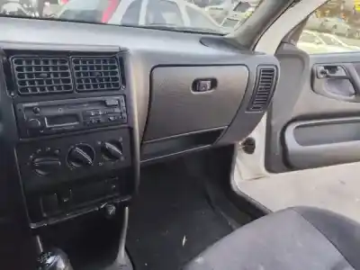 Здавання транспортного засобу volkswagen polo van furgoneta/hatchback (6n1) 1.0 року 1996 потужний aev