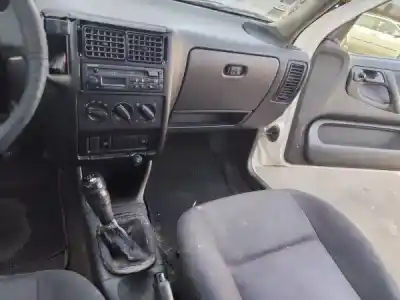 Здавання транспортного засобу volkswagen polo van furgoneta/hatchback (6n1) 1.0 року 1996 потужний aev