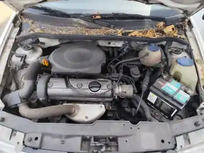 Здавання транспортного засобу volkswagen polo van furgoneta/hatchback (6n1) 1.0 року 1996 потужний aev