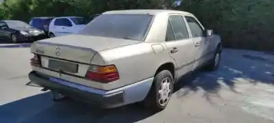 Hurda Aracı mercedes-benz três volumes (w124) 250 d (124.125) gasóleo 1995 4p yılın 1995 güçlü 