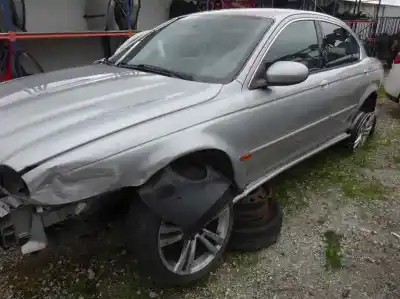 Veicolo di demolizione jaguar x-type 2.5 v6 dell'anno 2001 alimentato xb