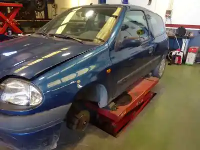 Здавання транспортного засобу renault clio ii fase i (b/cbo) 1.9 d alize року 1998 потужний f8q k630