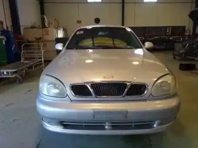 Véhicule à la ferraille DAEWOO LANOS 1.5 CAT de l'année 1999 alimenté A15SMS