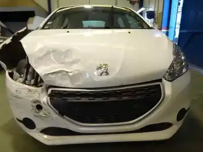 Veicolo di demolizione PEUGEOT 208 1.4 HDi FAP dell'anno 2013 alimentato 8HR