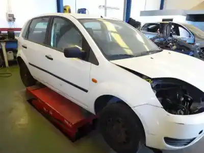 Veículo de Sucata ford fiesta (cbk) 1.4 tdci cat do ano 2003 alimentado f6ja