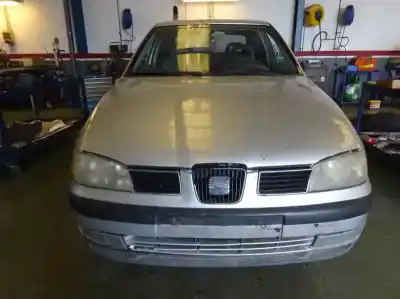 Verschrottungsfahrzeug SEAT IBIZA (6K1) 1.4 16V des Jahres 2001 angetrieben AUA