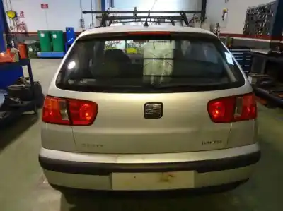 Veículo de Sucata seat ibiza (6k1) 1.4 do ano 2000 alimentado akk