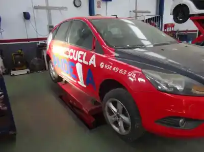 Veicolo di demolizione ford focus lim. (cb4) 1.6 tdci cat dell'anno 2010 alimentato g8db