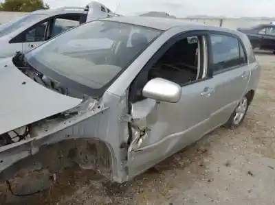 Sloopvoertuig toyota corolla (_e12_) 1.6 vvt-i (zze121_) van het jaar 2005 aangedreven 3zz-fe