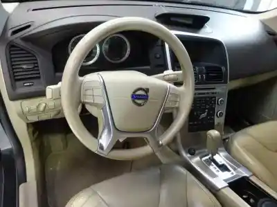 Veicolo di demolizione volvo xc60 2.4 d dell'anno 2011 alimentato d5244t10