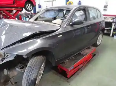 Veículo de Sucata bmw serie 1 berlina (e81/e87) 1.6 16v cat do ano 2006 alimentado n45b16ab