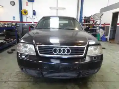 Vehículo de desguace AUDI A6 AVANT (4B5) 2.5 V6 24V TDI del año 2003 con motor AKE