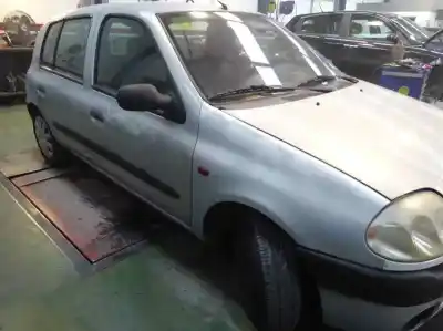 Sloopvoertuig renault clio ii fase i (b/cbo) 1.9 d alize van het jaar 2001 aangedreven f8q p6