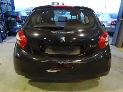 Vehículo de desguace peugeot 208 active del año 2012 con motor hm01