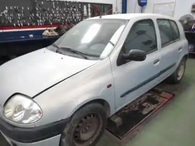 Здавання транспортного засобу renault clio ii fase i (b/cbo) 1.9 d alize року 2001 потужний f8q p6