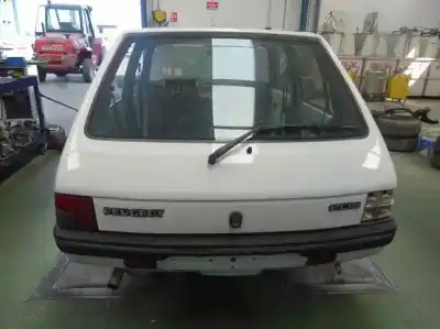Veículo de Sucata peugeot 205 berlina 1.1 mito do ano 1994 alimentado kdx