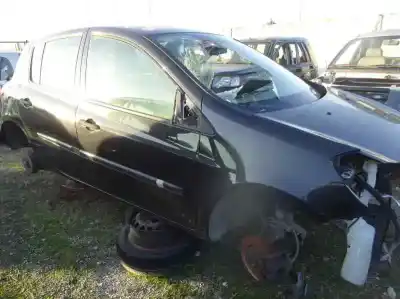 Véhicule à la ferraille renault                                            clio iii                                                                                                                                                                                                                                                   1.2 16v                                                                                                                                                                                                                                                    de l'année 2010 alimenté d4f d7