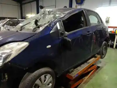 Veículo de Sucata toyota yaris 1.0 cat do ano 2010 alimentado 1kr