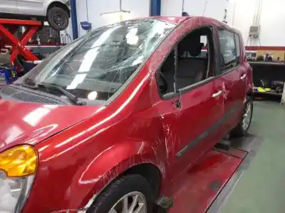 Veículo de Sucata renault modus 1.5 dci diesel do ano 2004 alimentado k9kj750