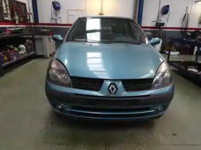 Здавання транспортного засобу RENAULT CLIO II FASE II (B/CB0) 1.4 16V року 2002 потужний K4J C7