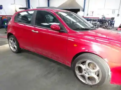 Veicolo di demolizione alfa romeo 147 (190) 1.9 jtd distinctive dell'anno 2002 alimentato 937a2000