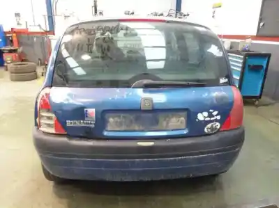 Scrapping Vehicle renault clio ii fase i (b/cbo) 1.2 of the year 2000 powered d7f d7