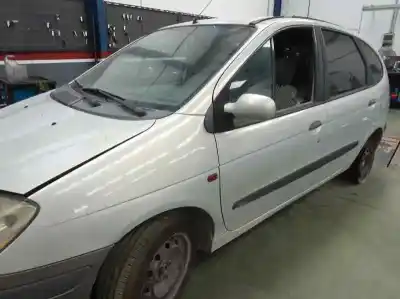 Scrapping Vehicle renault scenic (ja..) 1.9 d rt of the year 2002 powered f9q a7