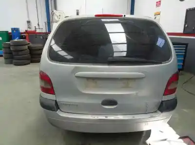 Scrapping Vehicle renault scenic (ja..) 1.9 d rt of the year 2002 powered f9q a7