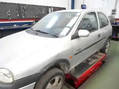Sloopvoertuig opel corsa b 1.2 16v cat (x 12 xe / lw4) van het jaar 1999 aangedreven x12xe