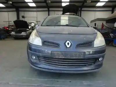 Veicolo di demolizione RENAULT CLIO III 1.5 dCi Diesel CAT 75 CV / 55 KW dell'anno 2007 alimentato 