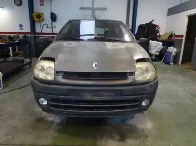 Здавання транспортного засобу renault clio ii fase i (b/cbo) 1.2 року 2001 потужний d7f g7