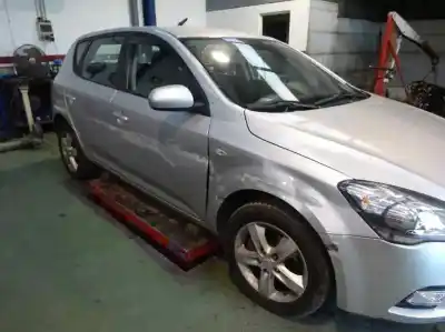 Veículo de Sucata kia ceed (ed) 1.6 crdi 115 do ano 2012 alimentado d4fb