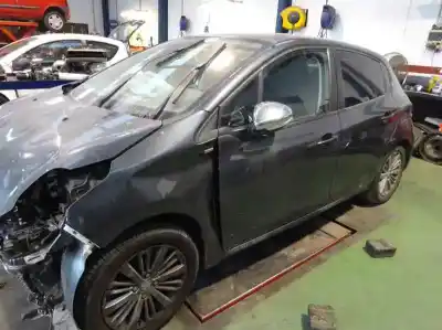 Veículo de Sucata peugeot 208 style do ano 2017 alimentado hm01