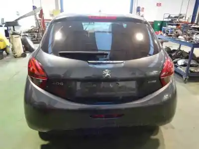 Veículo de Sucata peugeot 208 style do ano 2017 alimentado hm01
