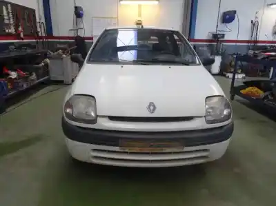 Здавання транспортного засобу renault clio ii fase i (b/cbo) 1.9 d alize року 1999 потужний f8q