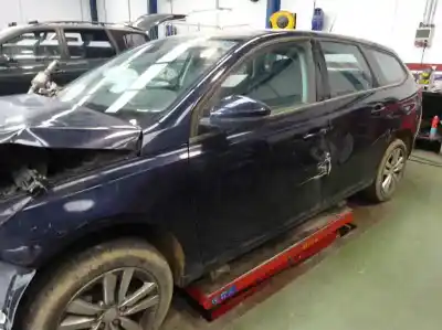 Veículo de Sucata peugeot 308 active do ano 2017 alimentado bh0