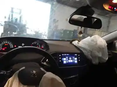 Veículo de Sucata peugeot 308 active do ano 2017 alimentado bh0