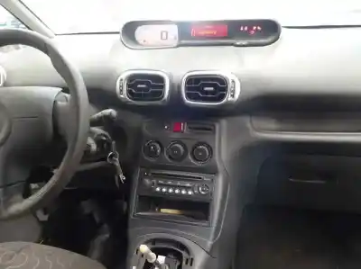 Здавання транспортного засобу citroen c3 picasso 1.4 16v року 2009 потужний 8fsep3