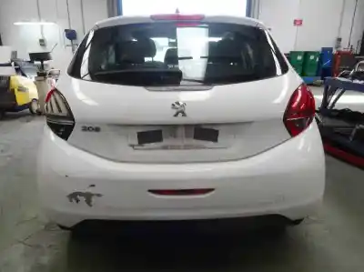 Veículo de Sucata peugeot 208 business line do ano 2017 alimentado bh02