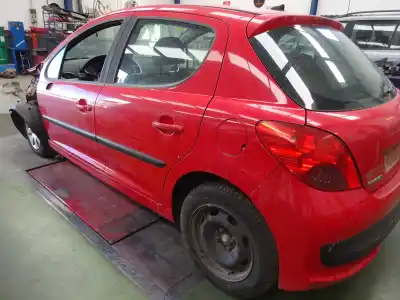 Veículo de Sucata peugeot 207 1.4 hdi do ano 2006 alimentado 8hz