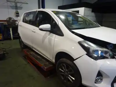 Veicolo di demolizione toyota yaris city dell'anno 2016 alimentato 1kr