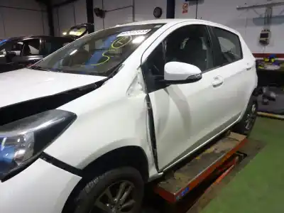 Veicolo di demolizione toyota yaris city dell'anno 2016 alimentato 1kr