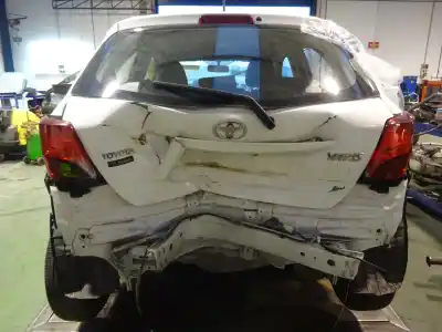 Veicolo di demolizione toyota yaris city dell'anno 2016 alimentato 1kr