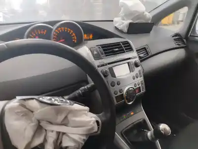 Sloopvoertuig toyota verso 1.6 16v cat van het jaar 2011 aangedreven 1zr