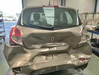Veículo de Sucata renault clio iii 1.5 dci diesel do ano 2010 alimentado k9k m7