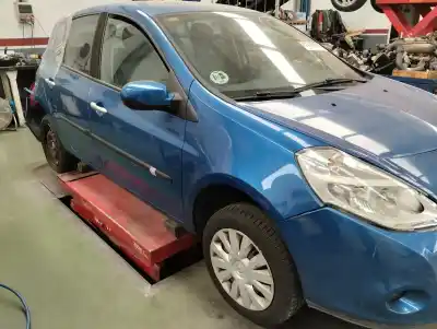 Veicolo di demolizione renault clio iii expression dell'anno 2010 alimentato k9kt7