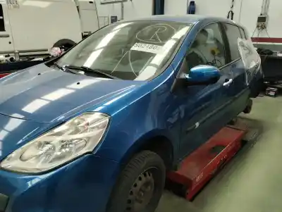 Veicolo di demolizione renault clio iii expression dell'anno 2010 alimentato k9kt7